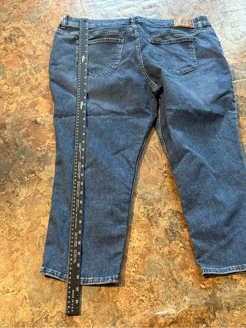 Lee Women’s 20 WM Dark Blue Crop Jeans Small Stain